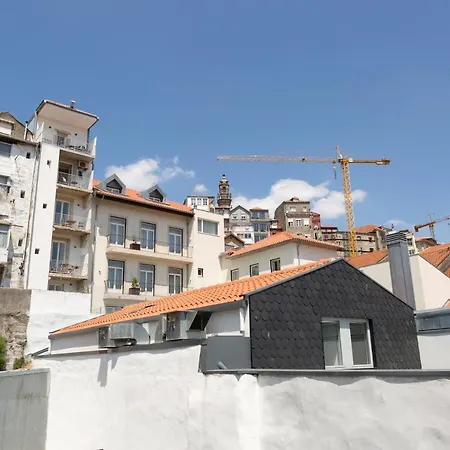 Orm- Flores Apartment