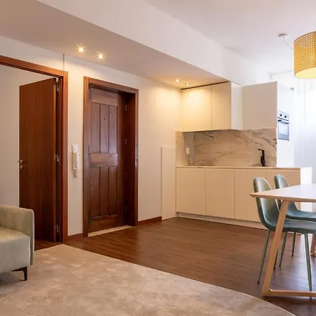 Orm- Flores Apartmán Porto