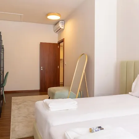 Orm- Flores Apartmán *